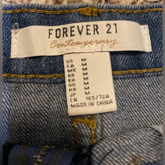 Women’s Forever 21 Denim Mini Jean Skirt Size Medium - Picture 4 of 6